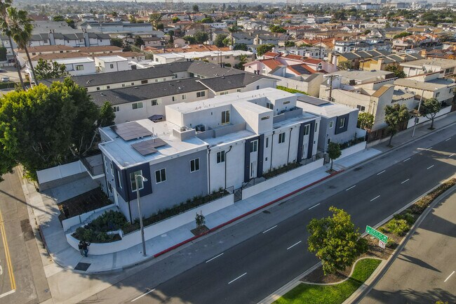 More details for 2707 Ruhland Ave, Redondo Beach, CA - Multifamily for Sale