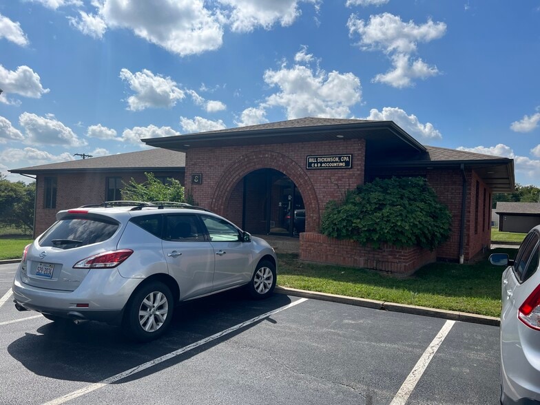 8 Park Place Blvd, Swansea, IL for lease - Building Photo - Image 2 of 8