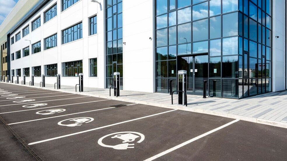 Chippenham Rd, Chippenham à louer - Photo du bâtiment - Image 3 de 6