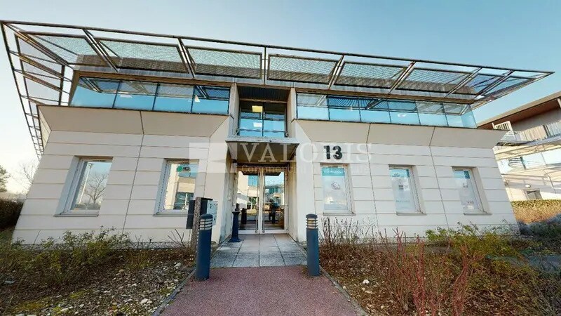 13 Rue Edison, Bron à vendre Photo du bâtiment- Image 1 de 8