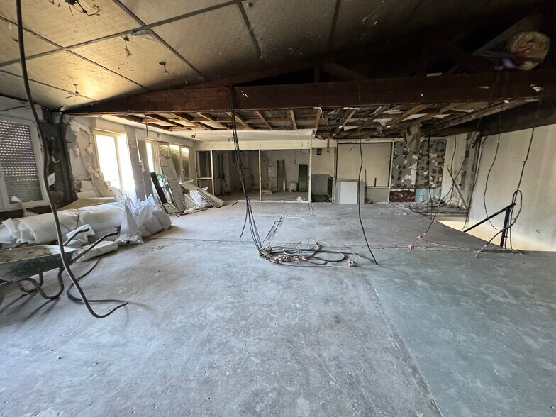 Local d'activités dans Montmagny à vendre - Photo du bâtiment - Image 2 de 7