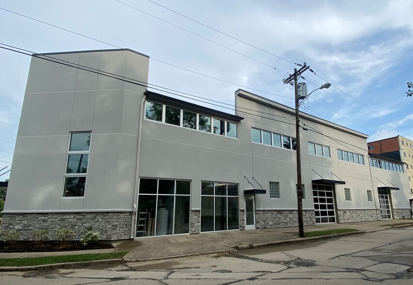 5010 Calvert St, Cincinnati, OH for lease - Building Photo - Image 1 of 1