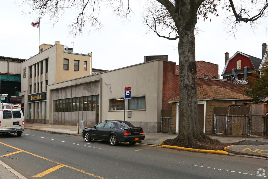 93-22 Jamaica Ave, Woodhaven, NY for lease - Building Photo - Image 2 of 6