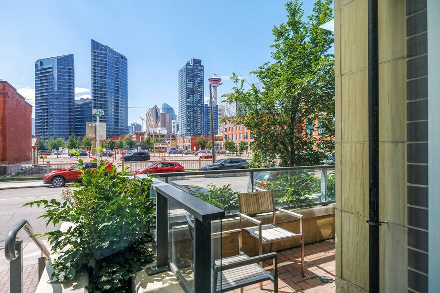 1130 3 St SE, Calgary, AB à vendre - Photo du bâtiment - Image 3 de 35