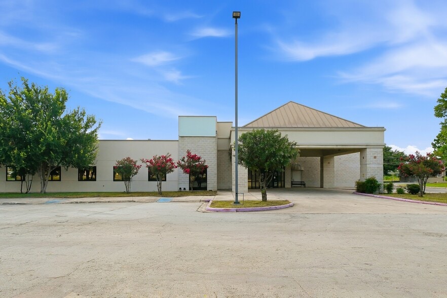 7400 Barlite Blvd, San Antonio, TX for lease - Building Photo - Image 3 of 21
