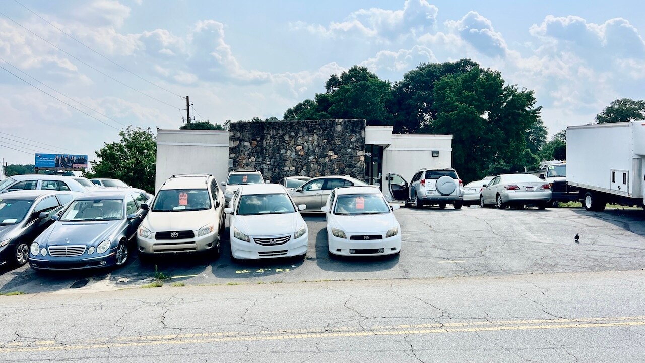 DORAVILLE | 0.79 AC ± | TWO BUILDINGS portefeuille de 2 propriétés à vendre sur LoopNet.ca Photo du bâtiment- Image 1 de 14