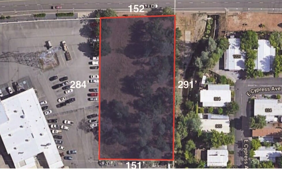 1165 E Cypress Ave, Redding, CA à vendre - Photo du bâtiment - Image 2 de 3