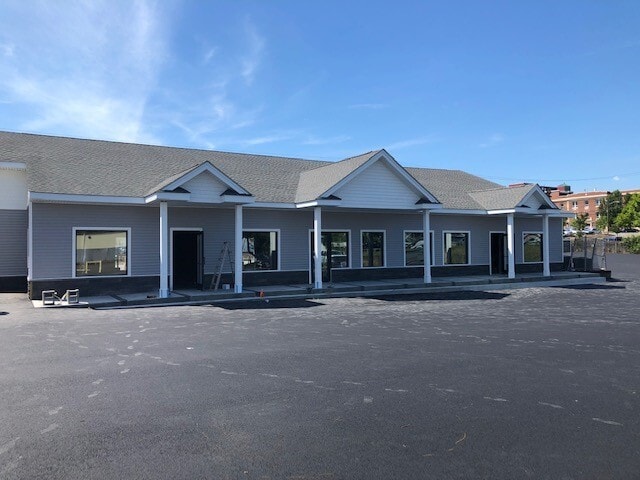 720 Centre St, Brockton, MA à louer - Photo du bâtiment - Image 2 de 9