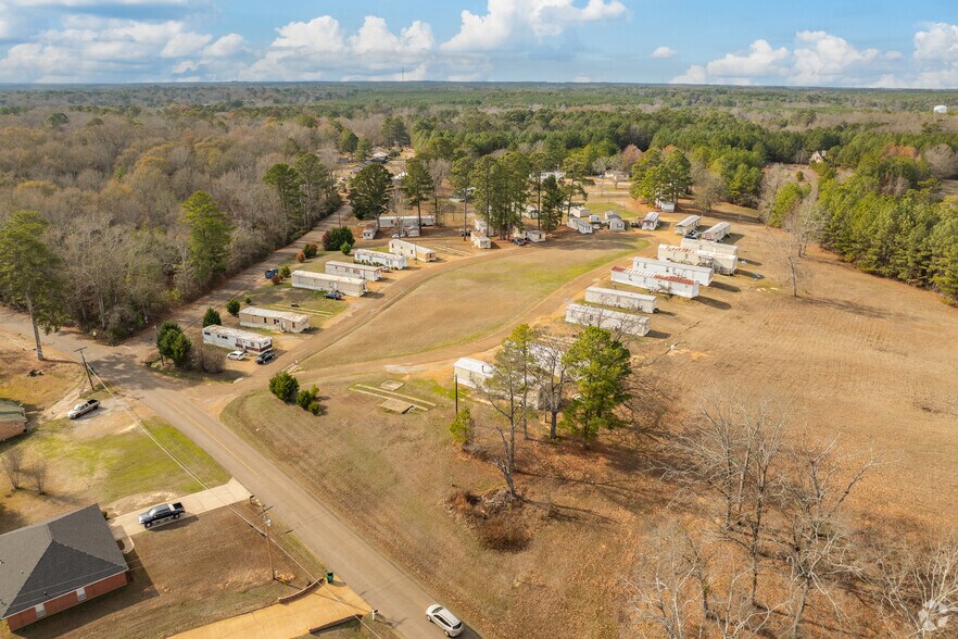 901 N Jordan St, Carthage, MS à vendre - Photo principale - Image 1 de 1