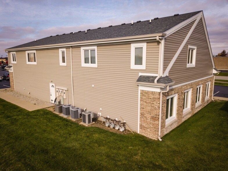 125 Lakeshore Dr, Lebanon, IN à louer - Photo du bâtiment - Image 3 de 7