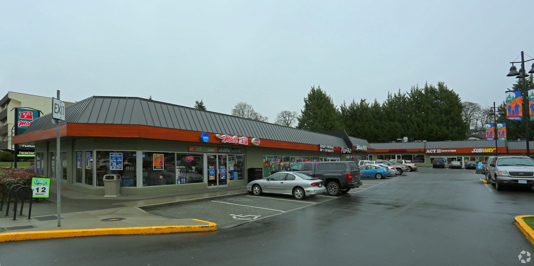 3749 Shelbourne St, Saanich, BC à vendre Photo principale- Image 1 de 1