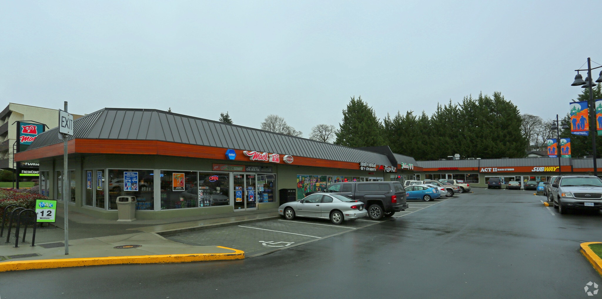 3749 Shelbourne St, Saanich, BC for sale Primary Photo- Image 1 of 1