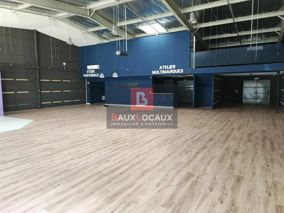 Retail in Salon-de-Provence for lease Interior Photo- Image 1 of 5