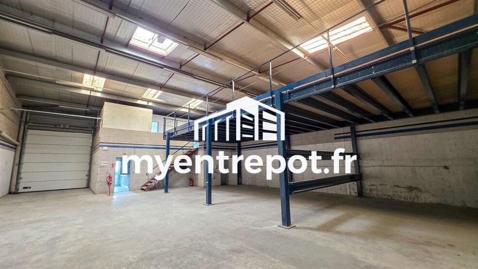 17 Avenue De Londres, Vitrolles for lease - Building Photo - Image 3 of 8