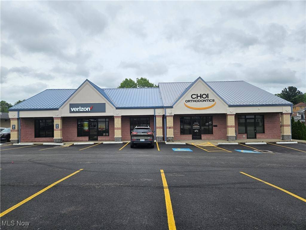 2203 Sunset Blvd, Steubenville, OH for lease Building Photo- Image 1 of 3