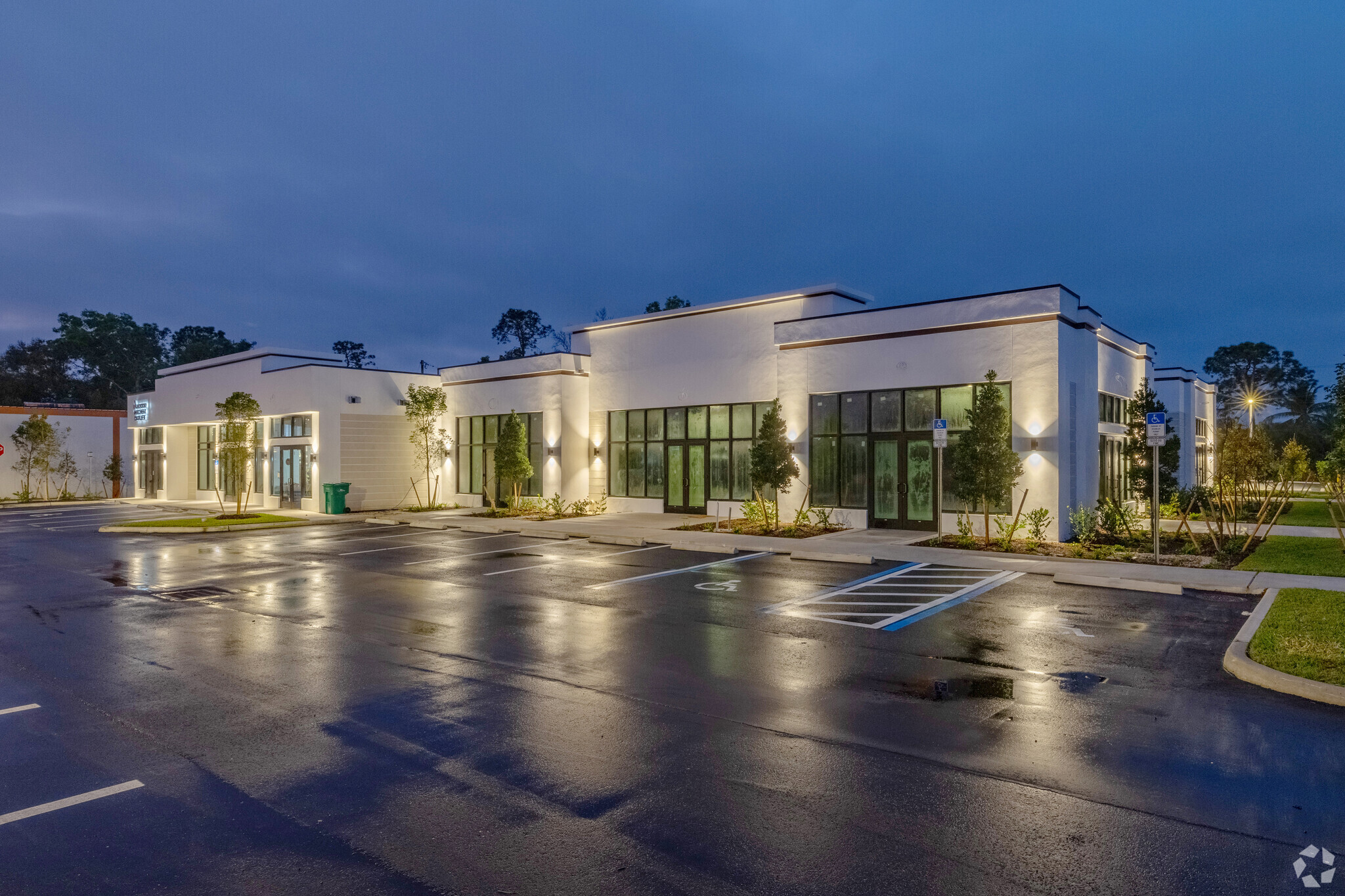 11222 E Tamiami Trl, Naples, FL for lease Building Photo- Image 1 of 25