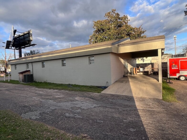 1105 W Tharpe St, Tallahassee, FL for lease - Building Photo - Image 3 of 5