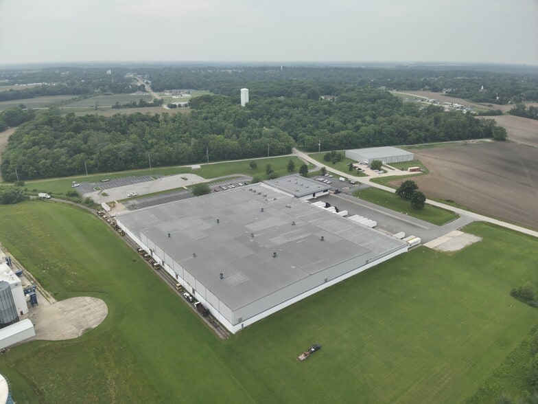 2000 Wolf Industrial Park, Greenville, IL for sale - Building Photo - Image 3 of 6