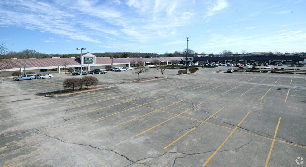 150 Highland Ave, Seekonk, MA à louer - Photo du bâtiment - Image 2 de 4