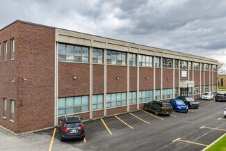 Plus de détails pour 310-400 Boul Montpellier, Montréal, QC - Plusieurs types d'espaces à louer