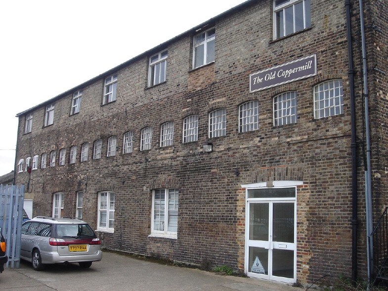 Copper Mill Ln, Londres à louer - Photo du bâtiment - Image 3 de 8