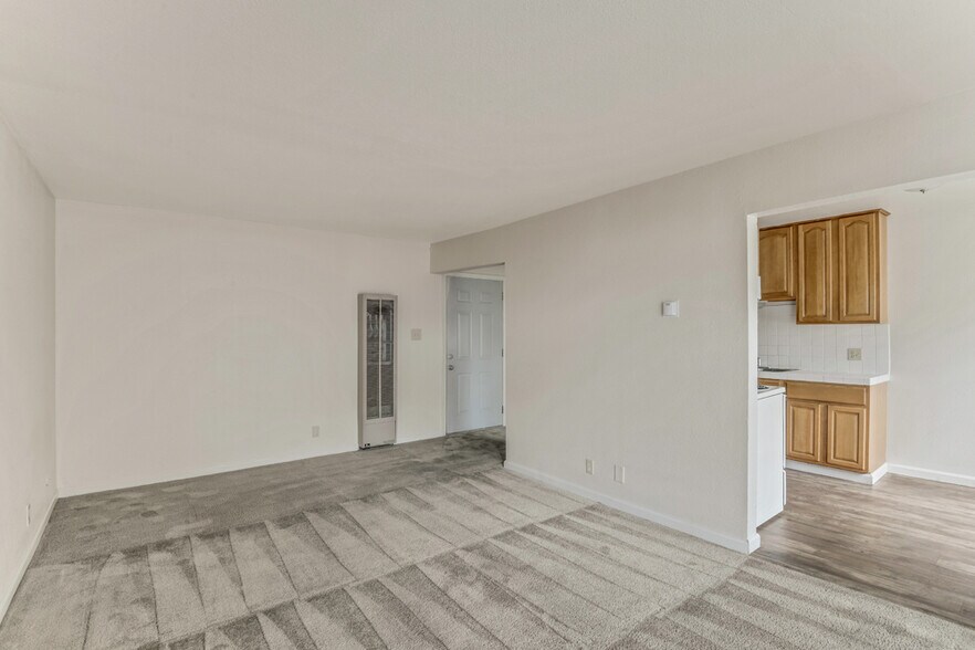 7940 Bancroft Ave, Oakland, CA à vendre - Photo du bâtiment - Image 3 de 10
