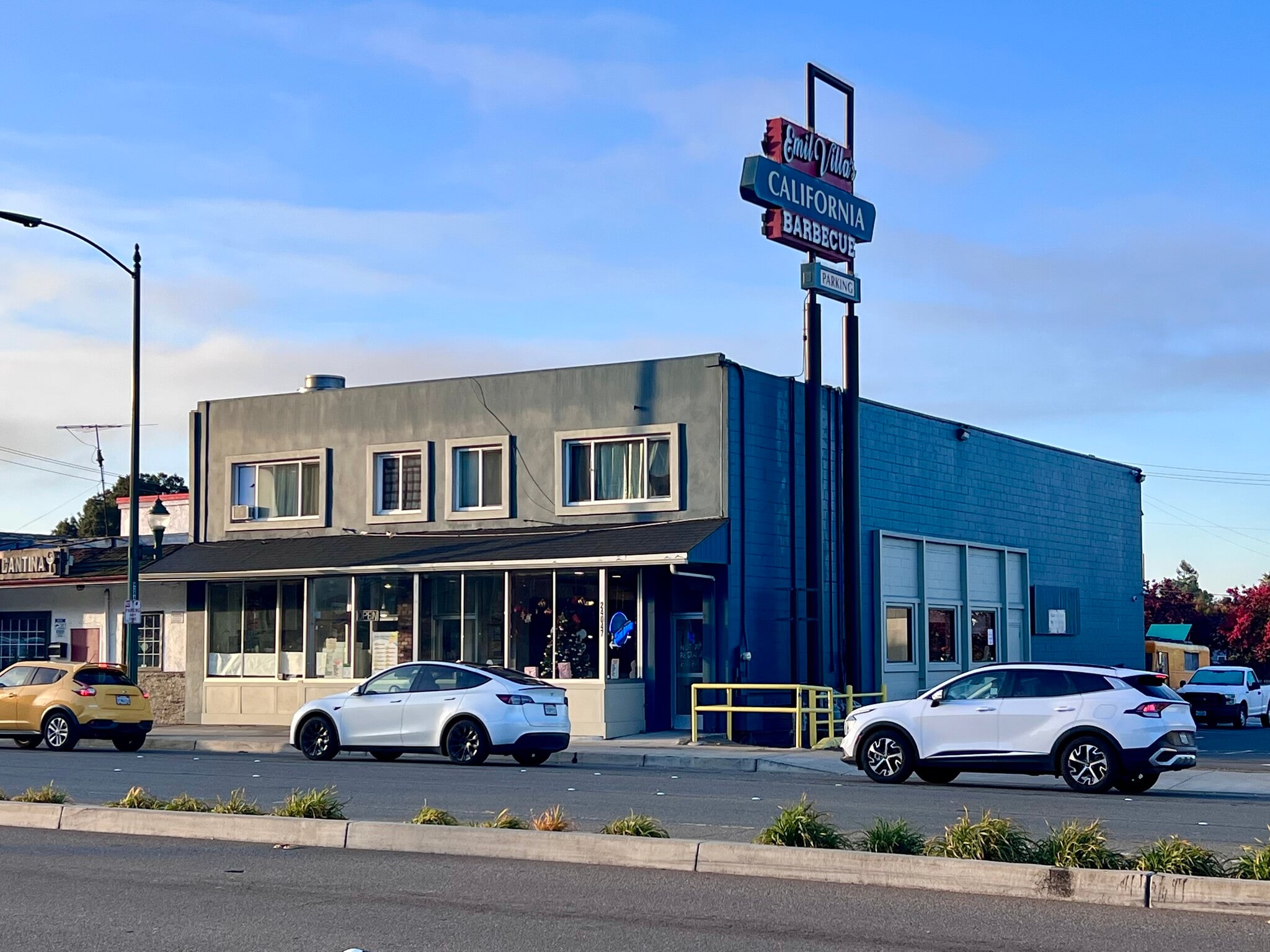 24045-24047 Mission Blvd, Hayward, CA for sale Primary Photo- Image 1 of 20