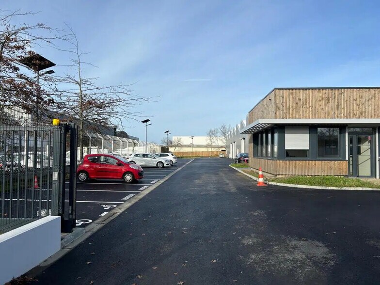 18 Rue De Bel Air, Carquefou à louer - Photo du bâtiment - Image 2 de 5