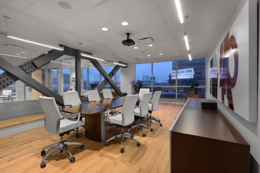 3737 Boul Cremazie E, Montréal, QC for lease - Interior Photo - Image 2 of 82