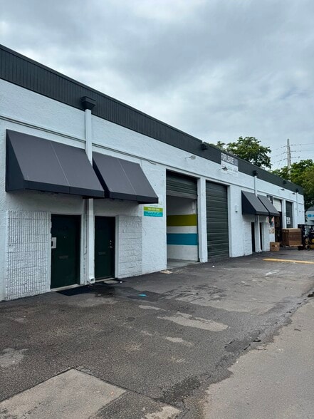 6405-6447 NW 82nd Ave, Miami, FL for lease - Building Photo - Image 3 of 10