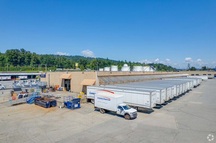 7867 Express St, Burnaby, BC à louer - Photo du bâtiment - Image 2 de 6