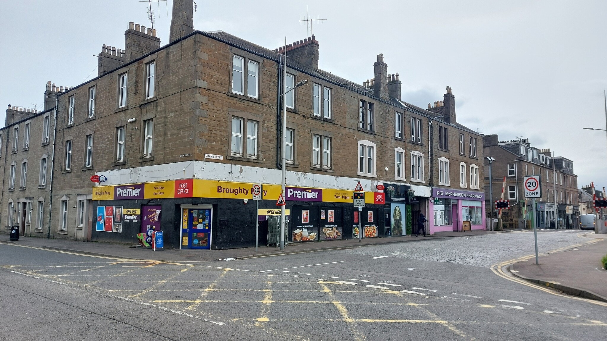 128-130 Gray St, Broughty Ferry for sale Building Photo- Image 1 of 6