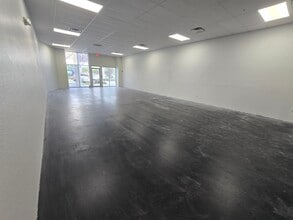 1901 Northgate Blvd, Sarasota, FL for lease Interior Photo- Image 2 of 5