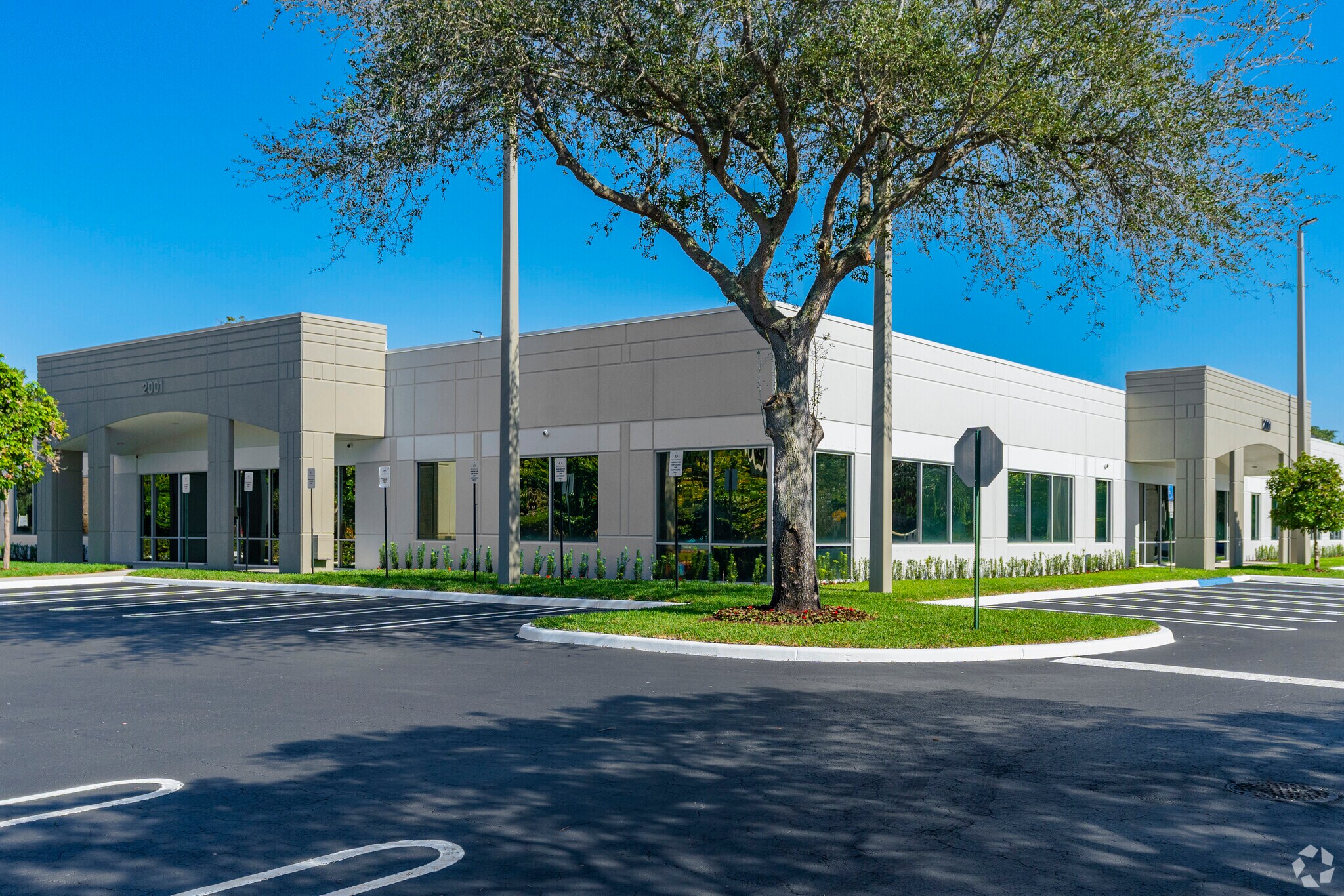 2001 NW 64th St, Fort Lauderdale, FL à louer Photo principale- Image 1 de 7