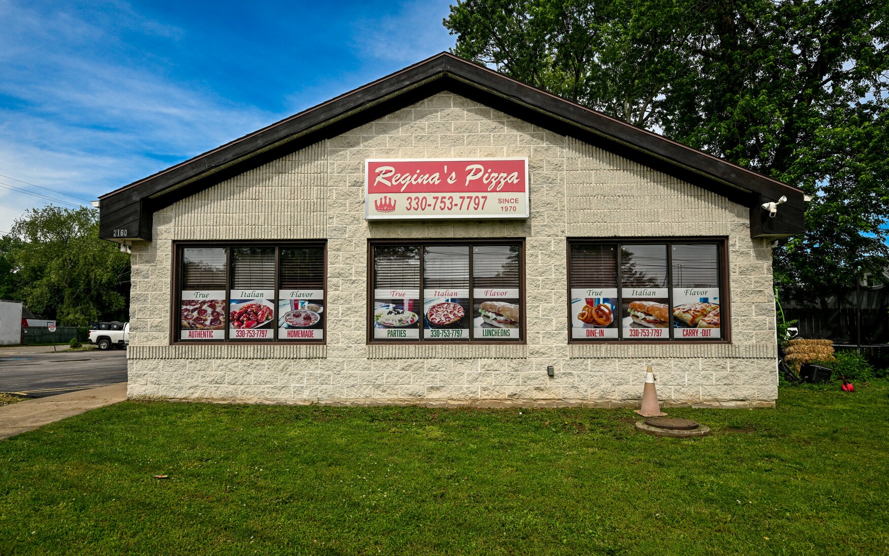 2160 East Ave, Akron, OH à vendre Photo du bâtiment- Image 1 de 25
