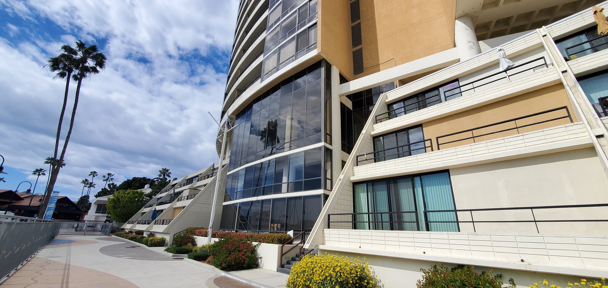 4333 Admiralty Way, Marina del Rey, CA for lease Primary Photo- Image 1 of 5