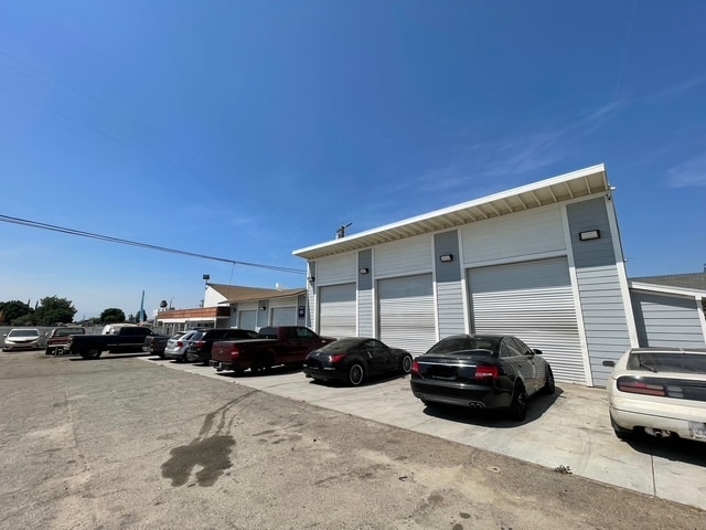 803 E Holt Ave, Ontario, CA for sale - Building Photo - Image 3 of 16