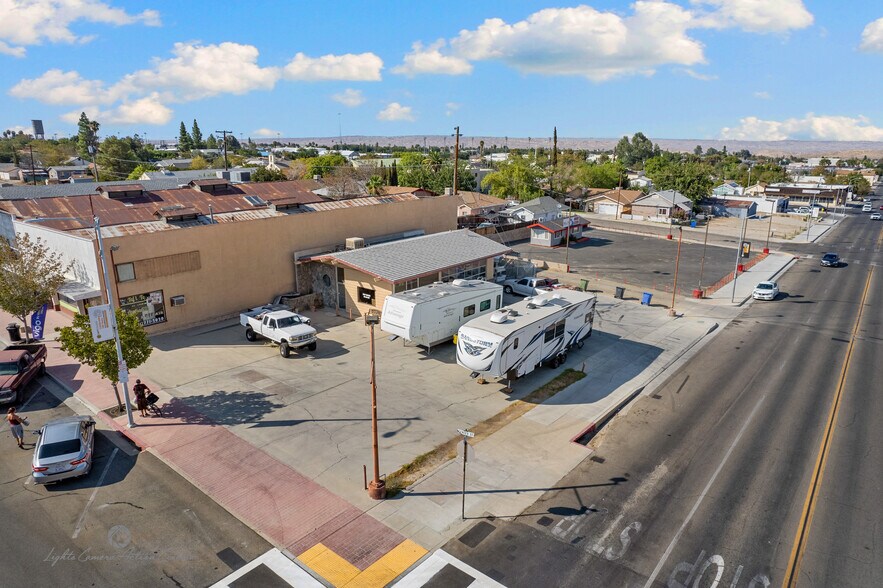 600 Center St, Taft, CA à vendre - Photo du bâtiment - Image 1 de 2