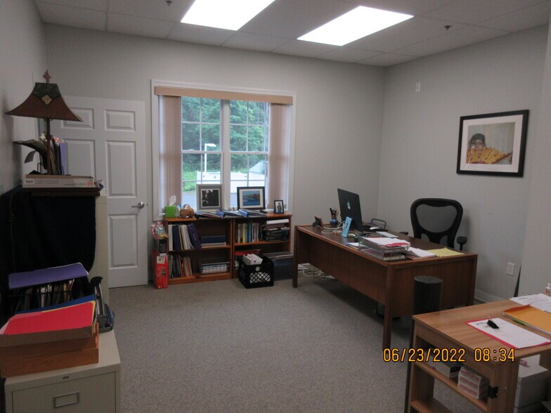 245 Russell St, Hadley, MA à louer - Photo intérieure - Image 3 de 7