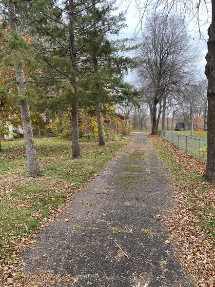 16281 Richardson Ave, Dayton, MN à vendre - Photo du bâtiment - Image 3 de 4