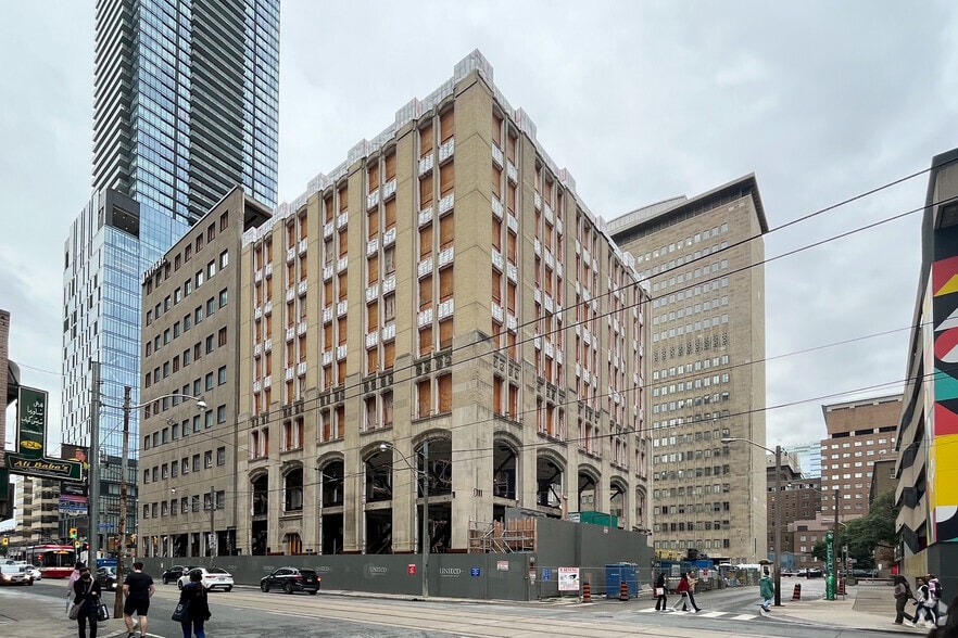 481 University Av, Toronto, ON à louer - Photo du bâtiment - Image 3 de 4