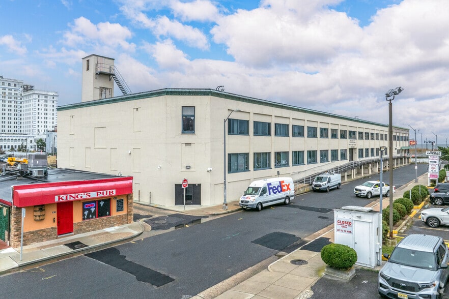 1325 Boardwalk Ave, Atlantic City, NJ à vendre - Photo du bâtiment - Image 3 de 16