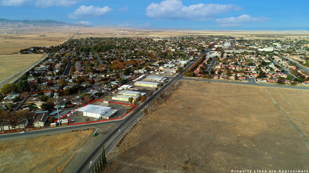 990 W Elm Ave, Coalinga, CA à vendre - Photo du bâtiment - Image 3 de 6