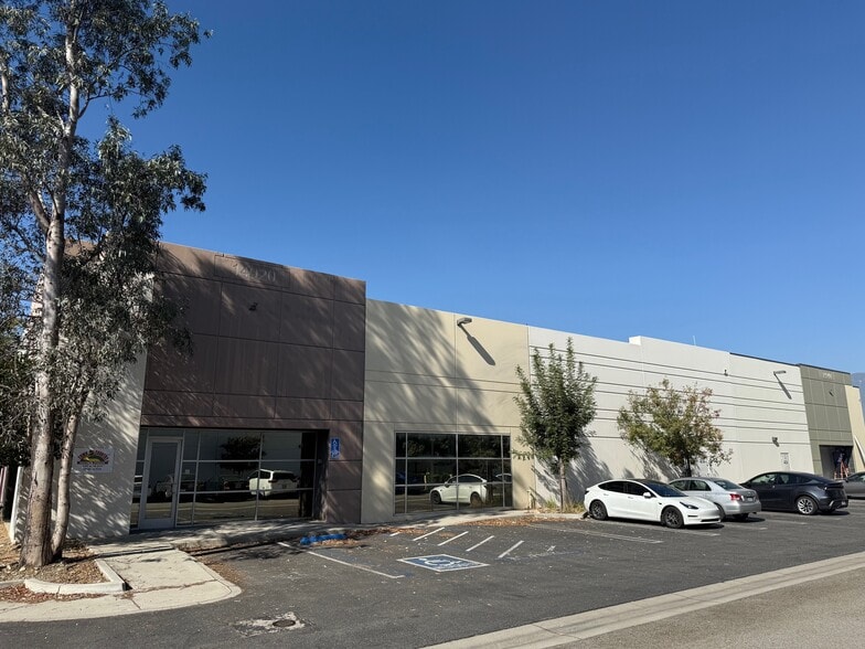 14920 Hilton Dr, Fontana, CA for lease - Building Photo - Image 3 of 5