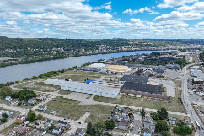 Plus de détails pour 1729 Pennsylvania Ave, Monaca, PA - Industriel à louer