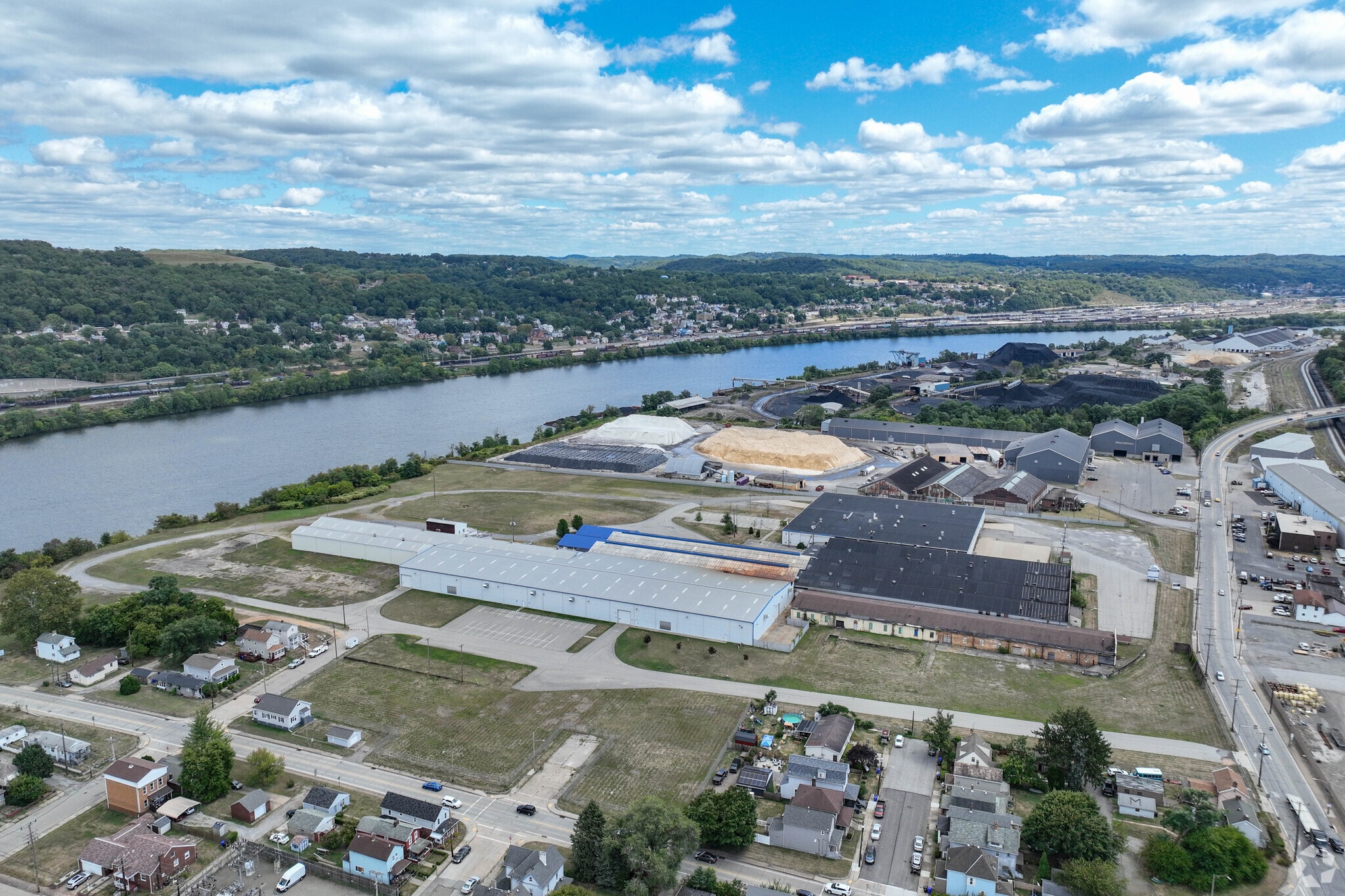 1729 Pennsylvania Ave, Monaca, PA for lease Primary Photo- Image 1 of 32