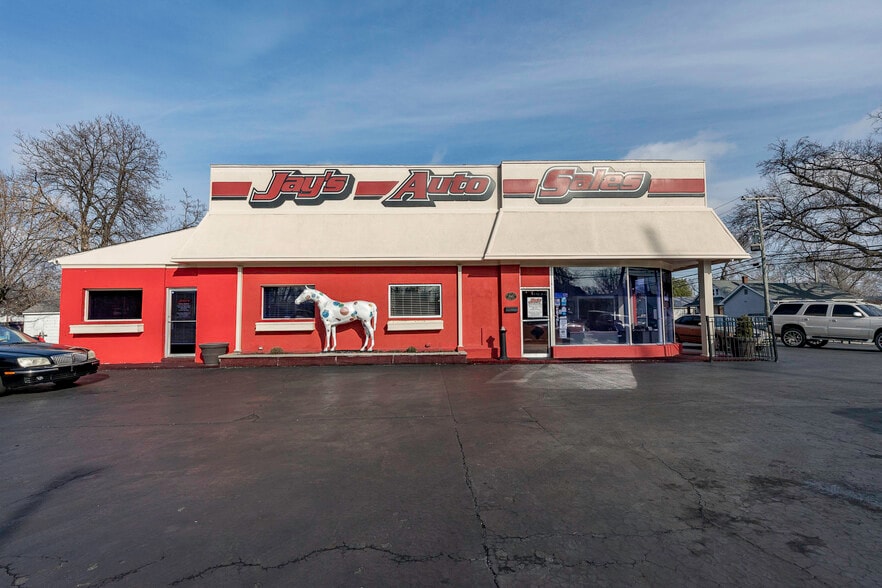 1545 Berry Blvd, Louisville, KY for sale - Building Photo - Image 2 of 35