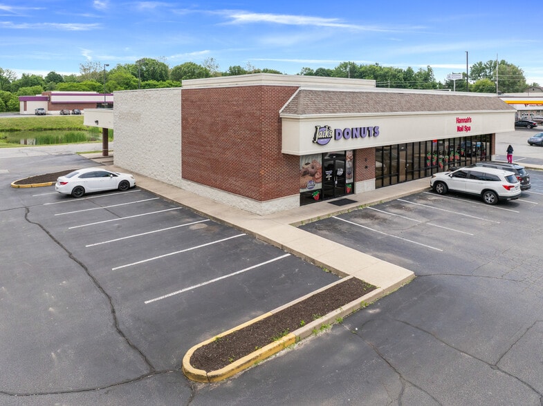1554-1556 S Washington St, Crawfordsville, IN for sale - Building Photo - Image 2 of 8