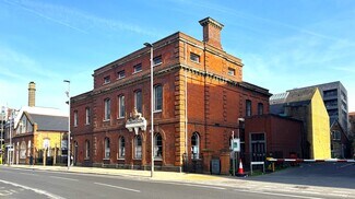Plus de détails pour 11 Garratt Ln, Londres - Bureau/Médical à louer