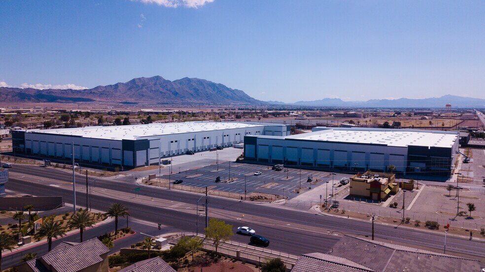 5225 E Craig Rd, Las Vegas, NV à vendre - Photo du bâtiment - Image 3 de 3